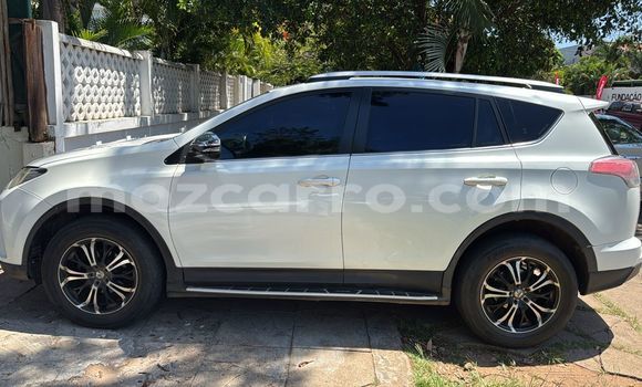 Buy Used Toyota RAV4 White Car in Maputo in Maputo Buy Used Toyota RAV4 White Car in Maputo in Maputo
