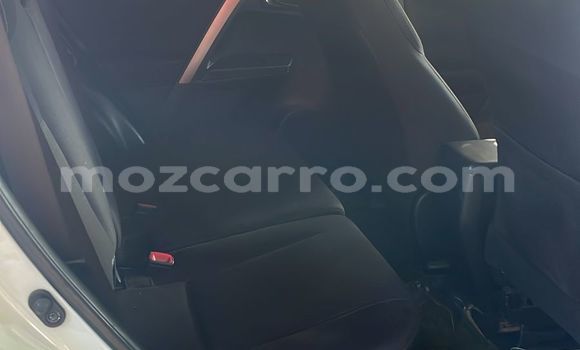 Buy Used Toyota RAV4 White Car in Maputo in Maputo Buy Used Toyota RAV4 White Car in Maputo in Maputo