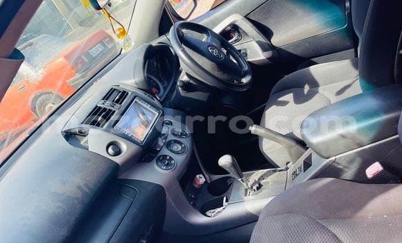 Comprar Usado Toyota RAV4 Vermelho Carro em Maputo em Maputo Comprar Usado Toyota RAV4 Vermelho Carro em Maputo em Maputo
