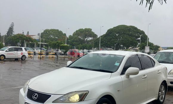 Comprar Usado Lexus IS Branco Carro em Maputo em Maputo