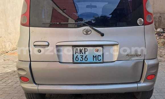 Nunua Ilio tumika Toyota FunCargo Fedha Gari ndani ya Maputo nchini Maputo Nunua Ilio tumika Toyota FunCargo Fedha Gari ndani ya Maputo nchini Maputo
