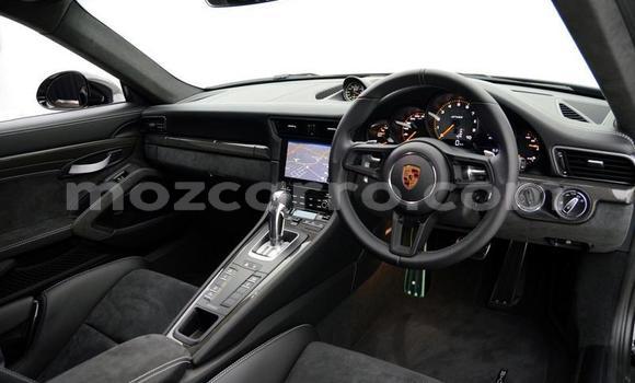 Nunua Ilio tumika Porsche 911 GT3 Nyeusi Gari ndani ya Gilé nchini Zambezia Nunua Ilio tumika Porsche 911 GT3 Nyeusi Gari ndani ya Gilé nchini Zambezia