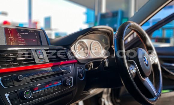 Comprar Usado BMW 3-Series Preto Carro em Maputo em Maputo Comprar Usado BMW 3-Series Preto Carro em Maputo em Maputo