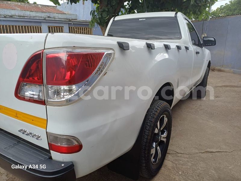 Big with watermark mazda bt 50 maputo maputo 33353