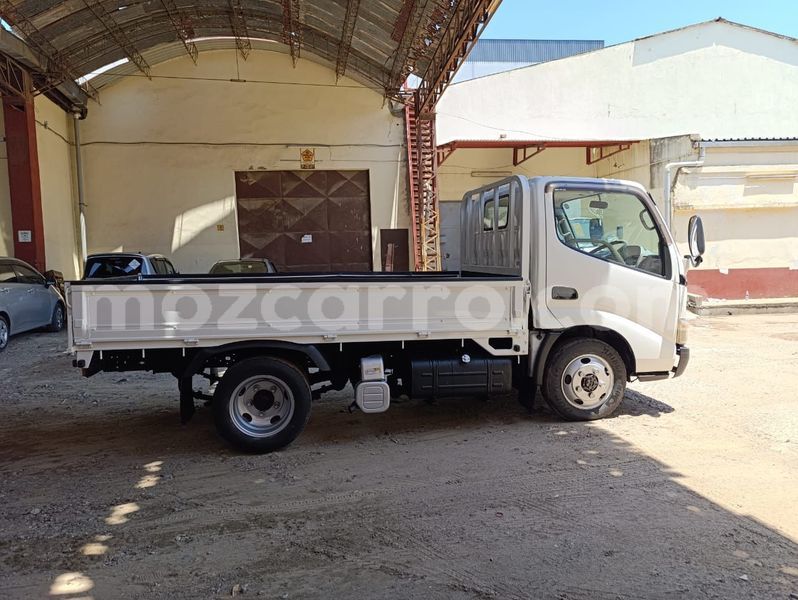 Big with watermark toyota dyna maputo maputo 33354