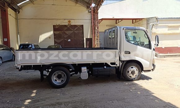 Buy Used Toyota Dyna White Car in Maputo in Maputo Buy Used Toyota Dyna White Car in Maputo in Maputo