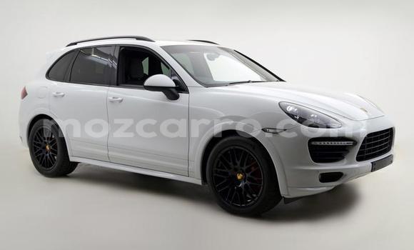 Comprar Usado Porsche 911 GT3 Branco Carro em Gilé em Zambezia