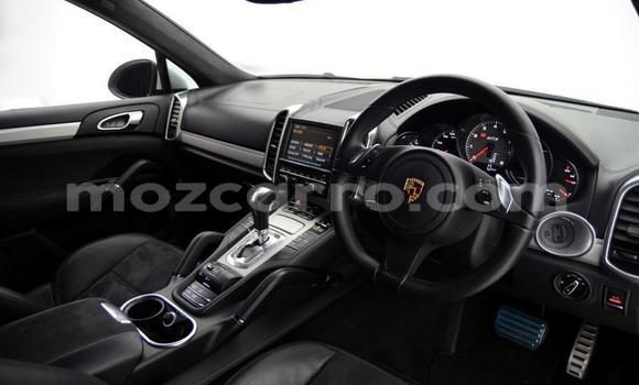Nunua Ilio tumika Porsche 911 GT3 Nyeupe Gari ndani ya Gilé nchini Zambezia Nunua Ilio tumika Porsche 911 GT3 Nyeupe Gari ndani ya Gilé nchini Zambezia