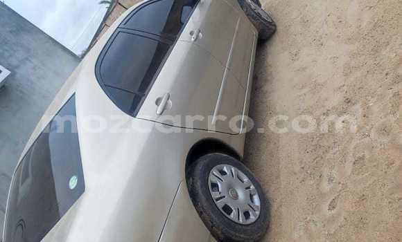 Nunua Ilio tumika Toyota Corolla Fedha Gari ndani ya Maputo nchini Maputo Nunua Ilio tumika Toyota Corolla Fedha Gari ndani ya Maputo nchini Maputo