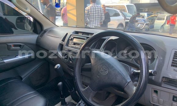 Nunua Ilio tumika Toyota Hilux Nyeupe Gari ndani ya Maputo nchini Maputo Nunua Ilio tumika Toyota Hilux Nyeupe Gari ndani ya Maputo nchini Maputo