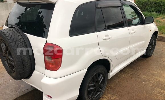 Nunua Ilio tumika Toyota RAV4 Nyeupe Gari ndani ya Maputo nchini Maputo Nunua Ilio tumika Toyota RAV4 Nyeupe Gari ndani ya Maputo nchini Maputo
