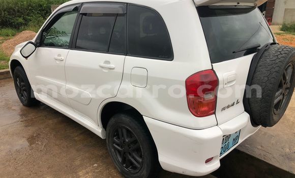 Nunua Ilio tumika Toyota RAV4 Nyeupe Gari ndani ya Maputo nchini Maputo Nunua Ilio tumika Toyota RAV4 Nyeupe Gari ndani ya Maputo nchini Maputo