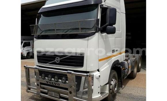 Comprar Usado Volvo F4 Branco Caminhão em Gilé em Zambezia Comprar Usado Volvo F4 Branco Caminhão em Gilé em Zambezia