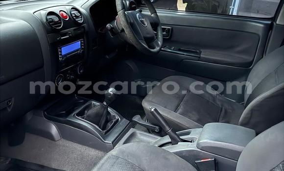 Nunua Ilio tumika Isuzu KB Nyeupe Gari ndani ya Maputo nchini Maputo Nunua Ilio tumika Isuzu KB Nyeupe Gari ndani ya Maputo nchini Maputo