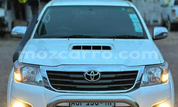 Comprar Usado Toyota Hilux Branco Carro em Maputo em Maputo Comprar Usado Toyota Hilux Branco Carro em Maputo em Maputo
