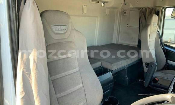 Nunua Ilio tumika Iveco Cargo Nyeupe Lori ndani ya Gilé nchini Zambezia Nunua Ilio tumika Iveco Cargo Nyeupe Lori ndani ya Gilé nchini Zambezia