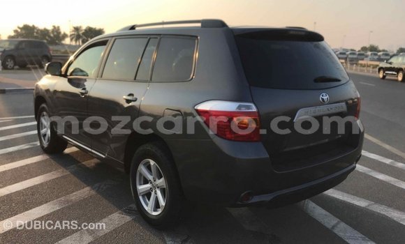 Tenga Imported Toyota Highlander Zvimwe Mota in Import - Dubai in Cabo Delgado Tenga Imported Toyota Highlander Zvimwe Mota in Import - Dubai in Cabo Delgado