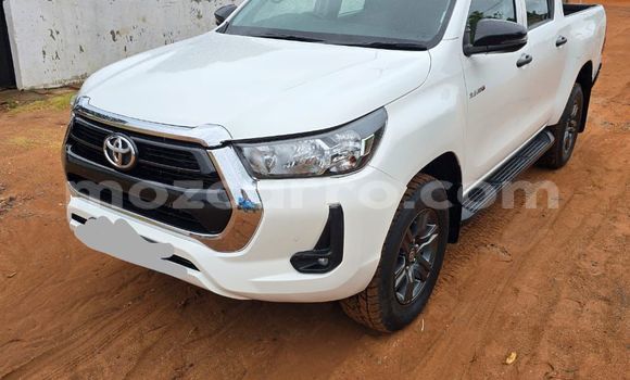 Nunua Ilio tumika Toyota Hilux Nyeupe Gari ndani ya Maputo nchini Maputo Nunua Ilio tumika Toyota Hilux Nyeupe Gari ndani ya Maputo nchini Maputo