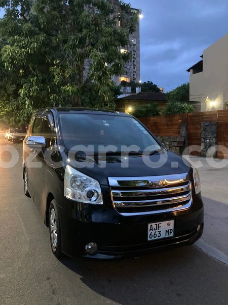 Big with watermark toyota noah maputo maputo 33420