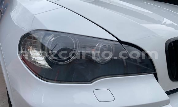 Nunua Ilio tumika BMW X5 Nyeupe Gari ndani ya Maputo nchini Maputo Nunua Ilio tumika BMW X5 Nyeupe Gari ndani ya Maputo nchini Maputo