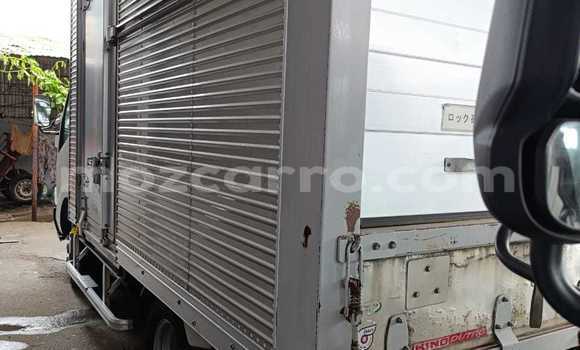 Comprar Usado Toyota Dyna Branco Carro em Maputo em Maputo Comprar Usado Toyota Dyna Branco Carro em Maputo em Maputo