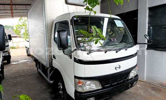 Comprar Usado Toyota Dyna Branco Carro em Maputo em Maputo Comprar Usado Toyota Dyna Branco Carro em Maputo em Maputo
