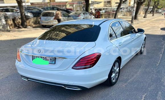 Comprar Usado Mercedes-Benz C-Classe Branco Carro em Maputo em Maputo Comprar Usado Mercedes-Benz C-Classe Branco Carro em Maputo em Maputo