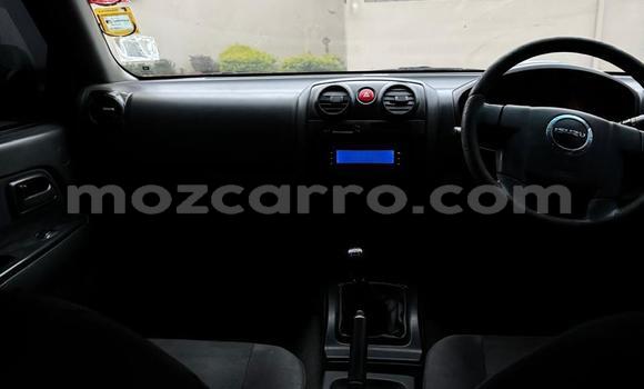 Comprar Usado Isuzu KB Branco Carro em Maputo em Maputo Comprar Usado Isuzu KB Branco Carro em Maputo em Maputo