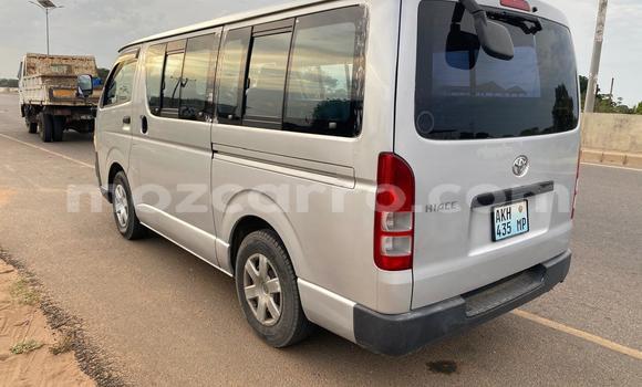 Buy New Toyota Hiace Silver Car in Maputo in Maputo Buy New Toyota Hiace Silver Car in Maputo in Maputo