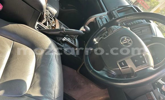 Nunua Ilio tumika Toyota Land Cruiser Fedha Gari ndani ya Maputo nchini Maputo Nunua Ilio tumika Toyota Land Cruiser Fedha Gari ndani ya Maputo nchini Maputo
