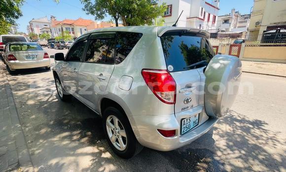 Tenga Tsaru Toyota RAV4 Sirivha Mota in Maputo in Maputo Tenga Tsaru Toyota RAV4 Sirivha Mota in Maputo in Maputo