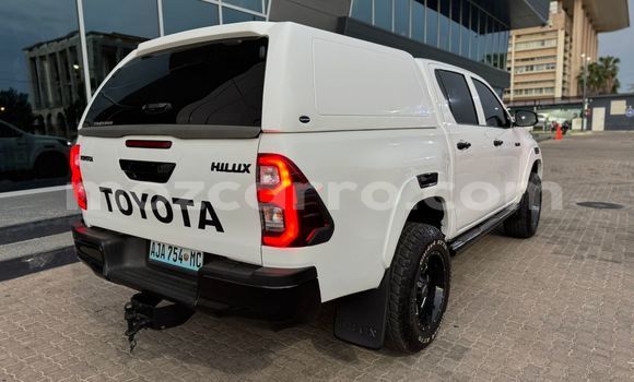 Nunua Ilio tumika Toyota Hilux Nyeupe Gari ndani ya Maputo nchini Maputo Nunua Ilio tumika Toyota Hilux Nyeupe Gari ndani ya Maputo nchini Maputo