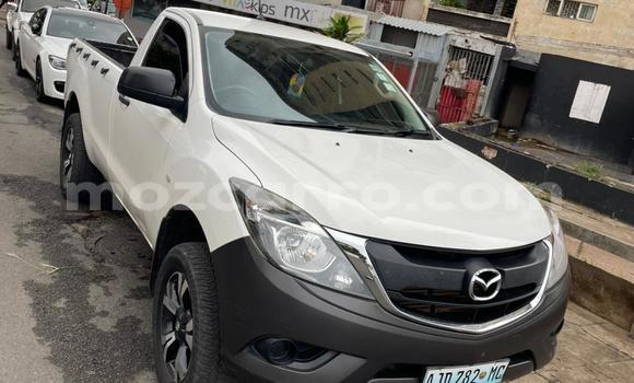 Comprar Usado Mazda BT-50 Branco Carro em Maputo em Maputo Comprar Usado Mazda BT-50 Branco Carro em Maputo em Maputo