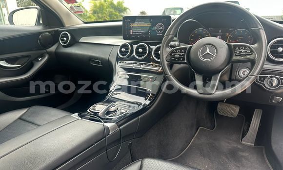 Tenga Tsaru Mercedes-Benz C-Classe Chena Mota in Maputo in Maputo Tenga Tsaru Mercedes-Benz C-Classe Chena Mota in Maputo in Maputo