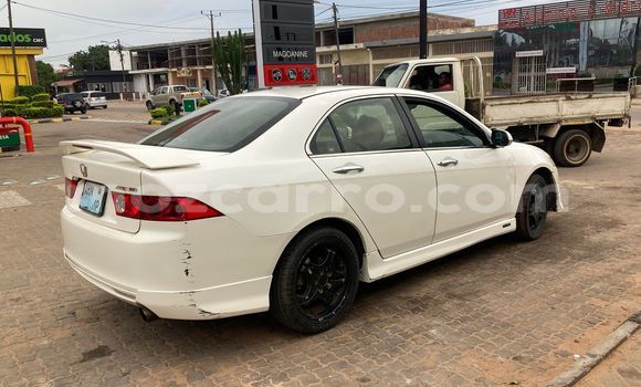 Nunua Ilio tumika Honda Accord Nyeupe Gari ndani ya Maputo nchini Maputo Nunua Ilio tumika Honda Accord Nyeupe Gari ndani ya Maputo nchini Maputo