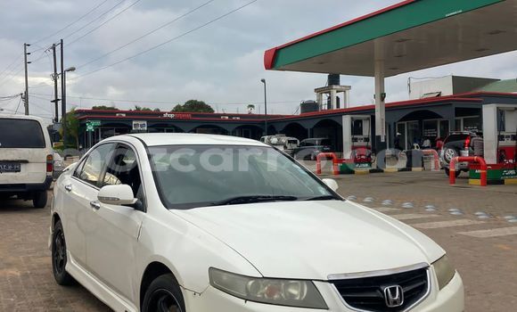 Nunua Ilio tumika Honda Accord Nyeupe Gari ndani ya Maputo nchini Maputo Nunua Ilio tumika Honda Accord Nyeupe Gari ndani ya Maputo nchini Maputo
