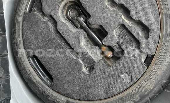 Nunua Ilio tumika Toyota Ractis Nyeupe Gari ndani ya Maputo nchini Maputo Nunua Ilio tumika Toyota Ractis Nyeupe Gari ndani ya Maputo nchini Maputo