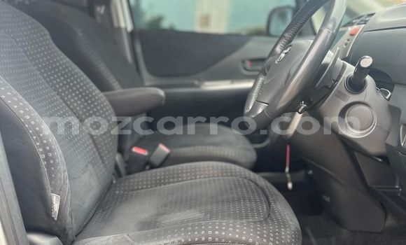 Buy Used Toyota Ractis Silver Car in Maputo in Maputo Buy Used Toyota Ractis Silver Car in Maputo in Maputo