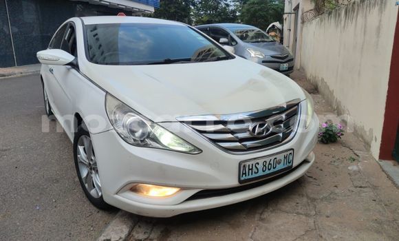 Nunua Ilio tumika Hyundai i40 Nyeupe Gari ndani ya Maputo nchini Maputo Nunua Ilio tumika Hyundai i40 Nyeupe Gari ndani ya Maputo nchini Maputo