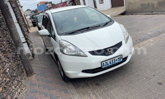 Comprar Usado Honda Fit Branco Carro em Maputo em Maputo