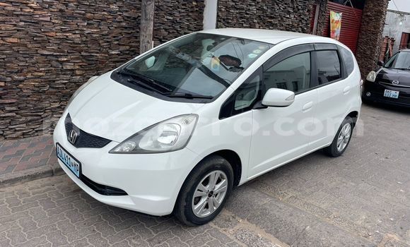 Buy Used Honda Fit White Car in Maputo in Maputo Buy Used Honda Fit White Car in Maputo in Maputo