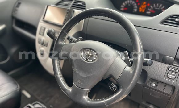 Buy Used Toyota Ractis Red Car in Maputo in Maputo Buy Used Toyota Ractis Red Car in Maputo in Maputo