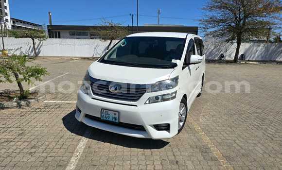 Comprar Usado Toyota Vellfire Branco Carro em Maputo em Maputo