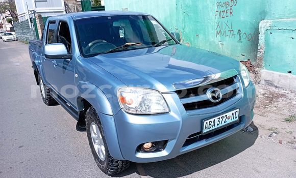 Nunua Ilio tumika Mazda BT-50 Bluu Gari ndani ya Maputo nchini Maputo