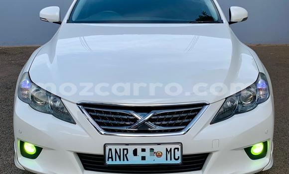 Nunua Mpya Toyota Mark X Nyeupe Gari ndani ya Maputo nchini Maputo