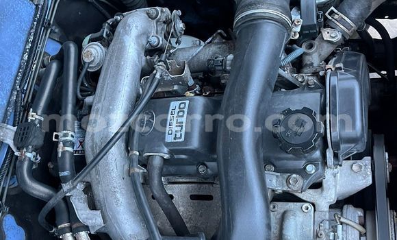 Comprar Usado Toyota Surf Azul Carro em Maputo em Maputo Comprar Usado Toyota Surf Azul Carro em Maputo em Maputo