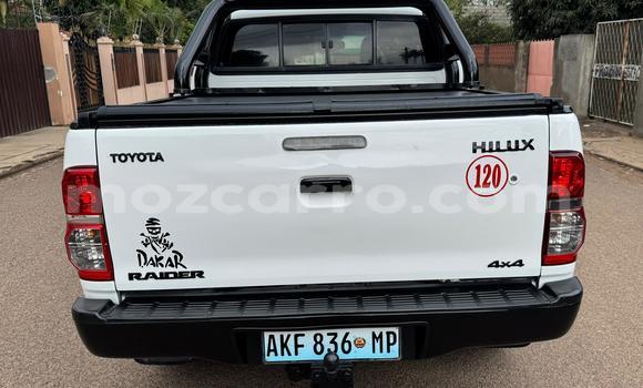 Comprar Usado Toyota Hilux Branco Carro em Maputo em Maputo Comprar Usado Toyota Hilux Branco Carro em Maputo em Maputo