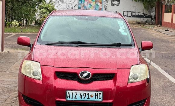Comprar Usado Toyota Auris Vermelho Carro em Maputo em Maputo