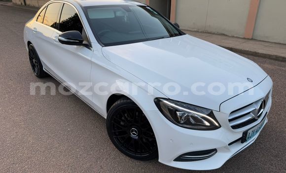 Tenga Tsaru Mercedes-Benz C-Classe Chena Mota in Maputo in Maputo Tenga Tsaru Mercedes-Benz C-Classe Chena Mota in Maputo in Maputo
