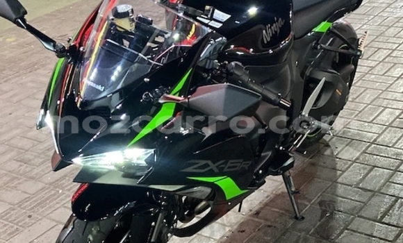Nunua Ilio tumika Kawasaki Ninja Beige Bike ndani ya Maputo nchini Maputo